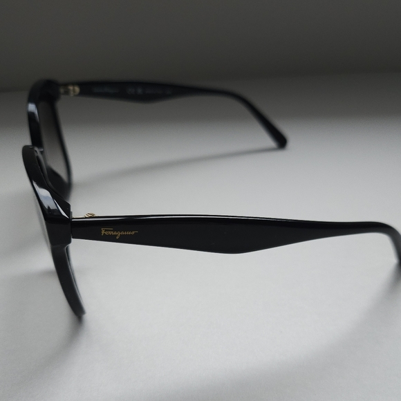 Ferragamo 56mm Square Sunglasses - Picture 5 of 6